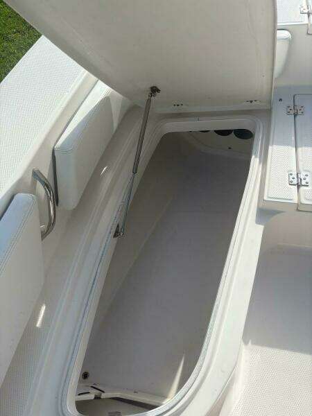 24ft Robalo Yacht For Sale