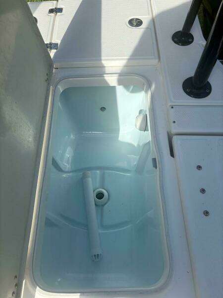 24ft Robalo Yacht For Sale