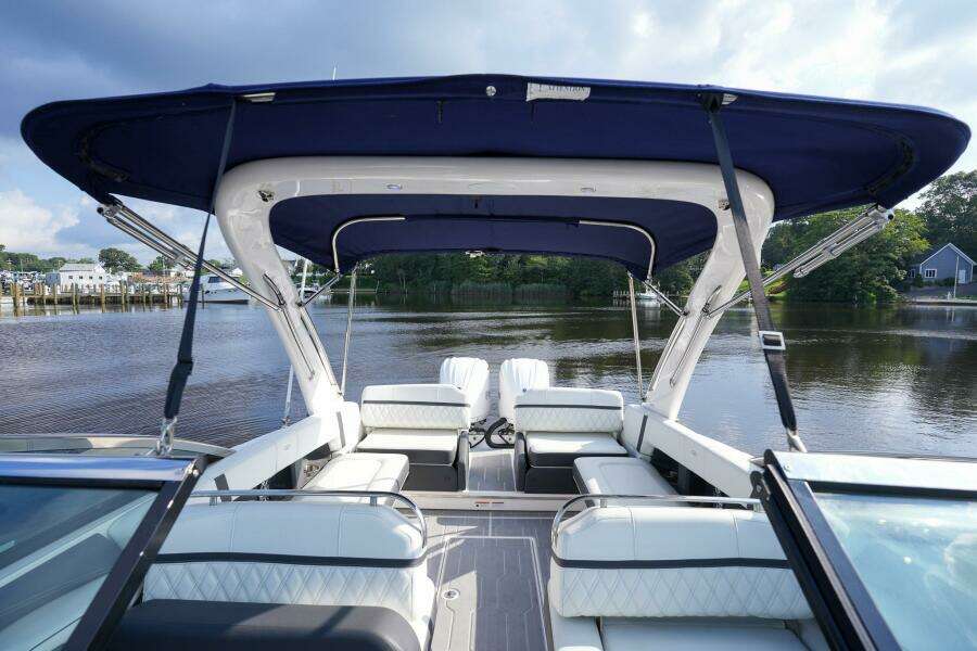 29ft Regal Yacht For Sale