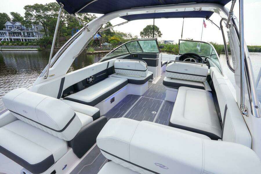 29ft Regal Yacht For Sale