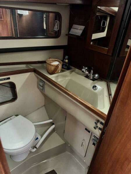 37ft C amp C Yacht For Sale