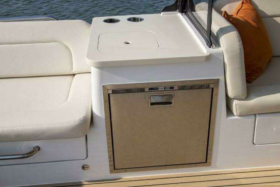 35ft MJM Yacht For Sale