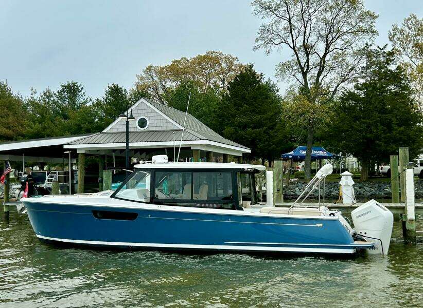 35ft MJM Yacht For Sale