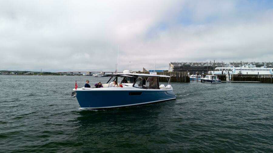 35ft MJM Yacht For Sale