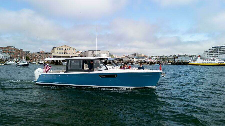 35ft MJM Yacht For Sale