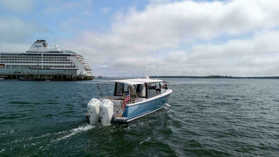 35ft MJM Yacht For Sale