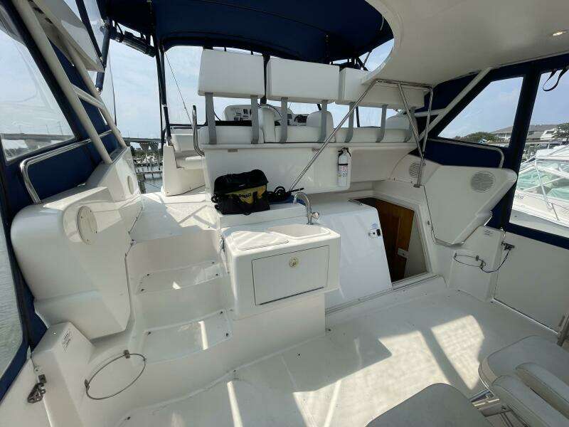 Monday Afternoon 32ft Silverton Yacht For Sale