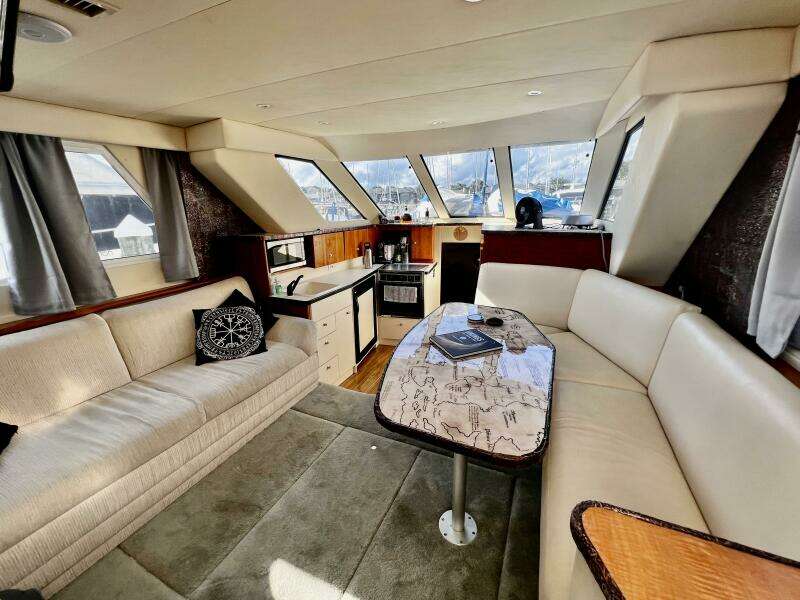 Monday Afternoon 32ft Silverton Yacht For Sale