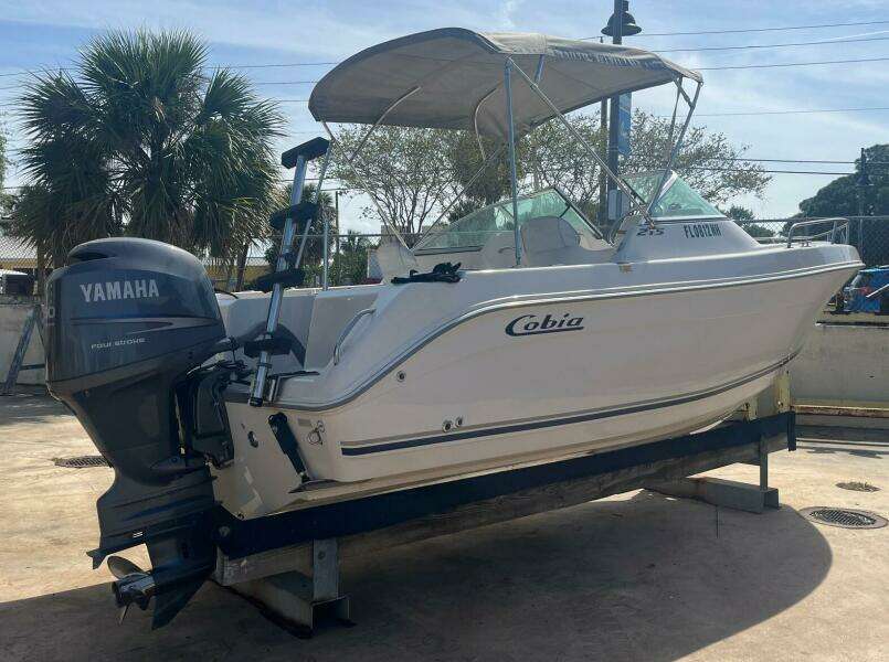 21ft Cobia Yacht For Sale