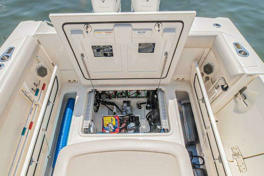 Engine hatch