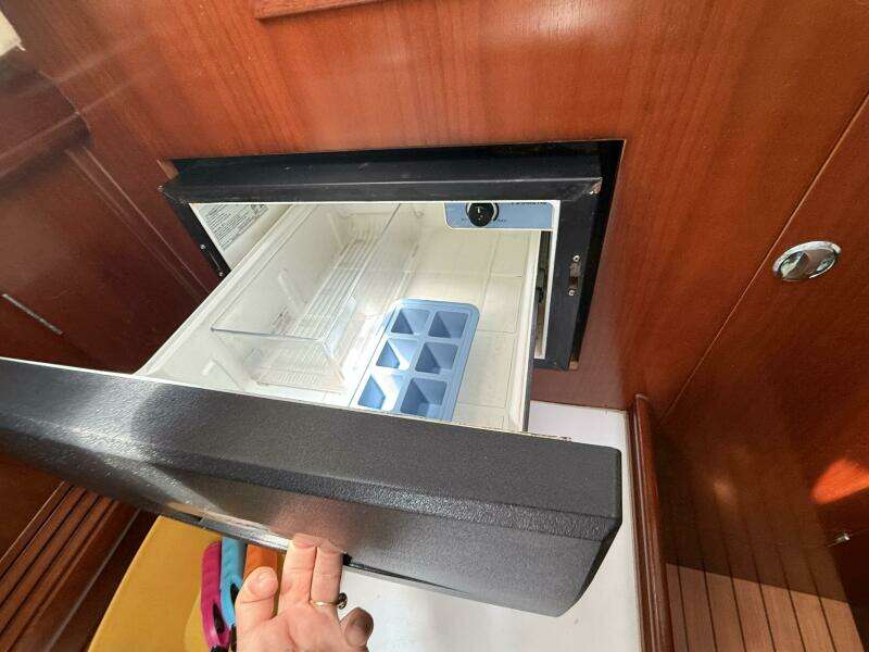 Traveler 47ft Beneteau Yacht For Sale
