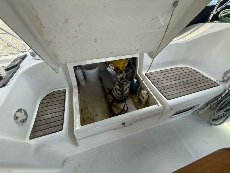 Traveler 47ft Beneteau Yacht For Sale