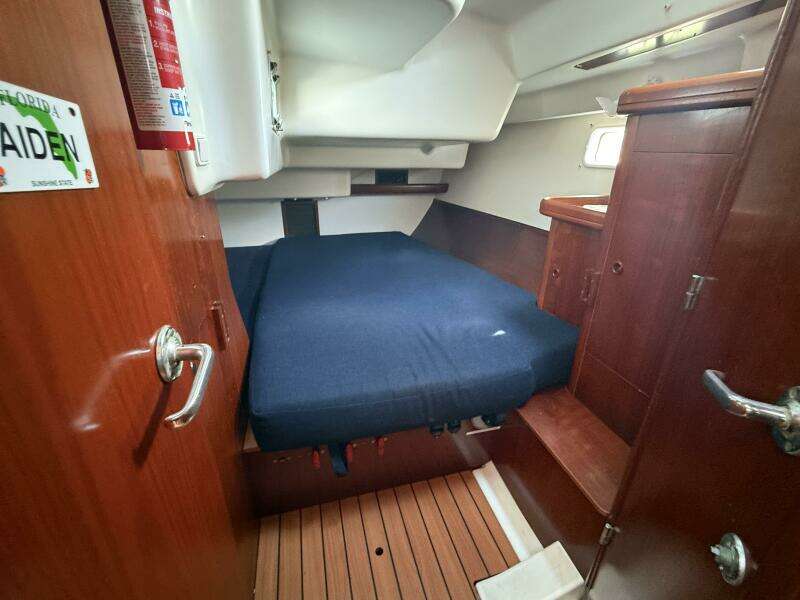 Traveler 47ft Beneteau Yacht For Sale
