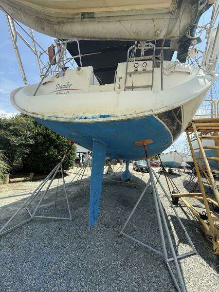Traveler 47ft Beneteau Yacht For Sale