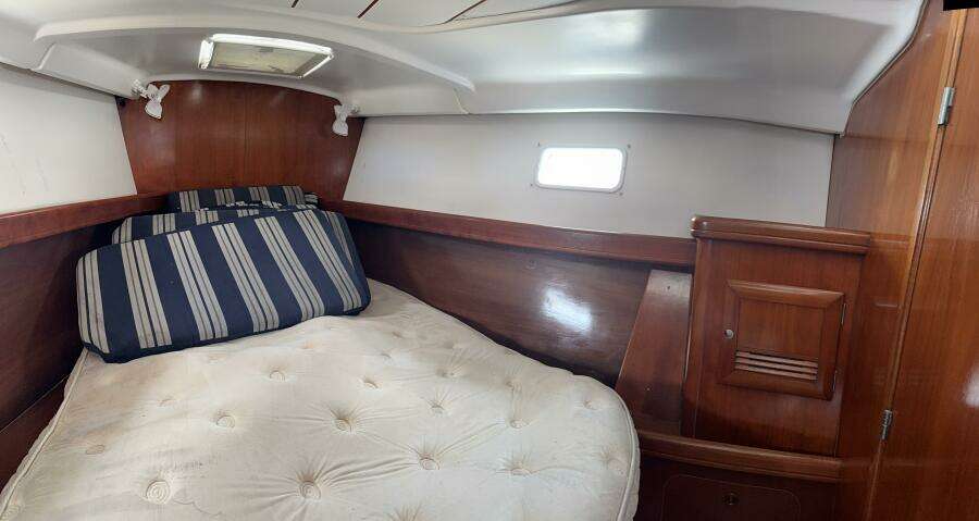 Traveler 47ft Beneteau Yacht For Sale