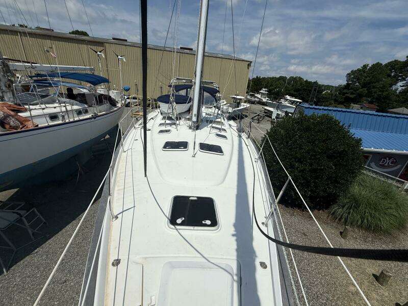 Traveler 47ft Beneteau Yacht For Sale