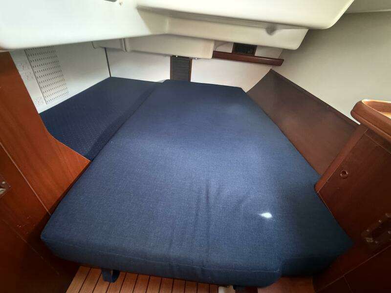 Traveler 47ft Beneteau Yacht For Sale