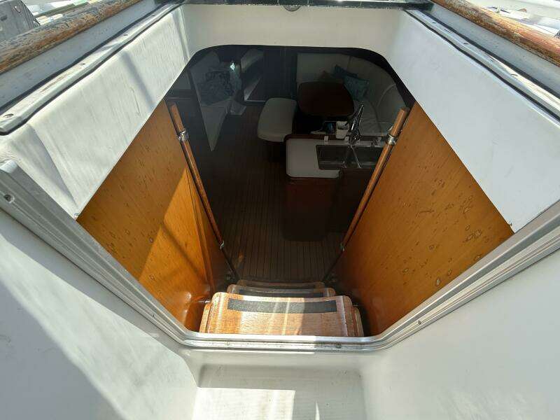 Traveler 47ft Beneteau Yacht For Sale