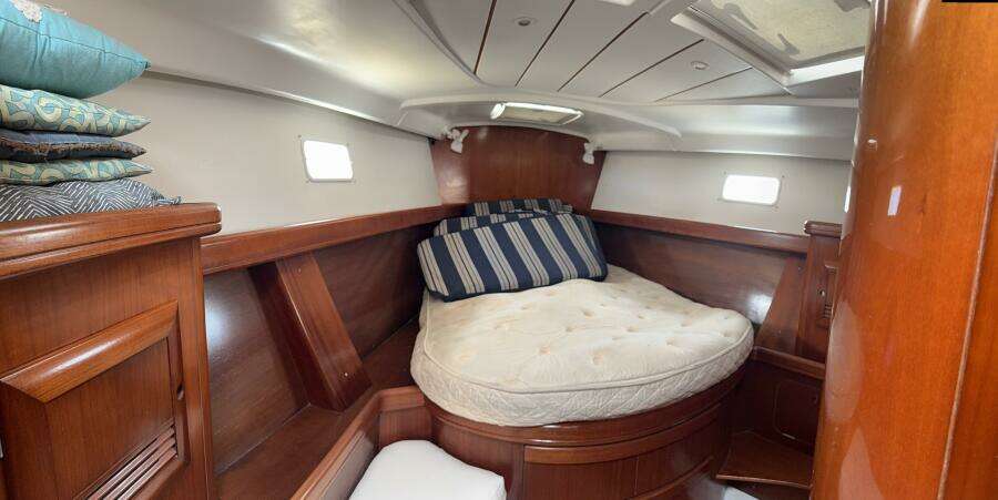 Traveler 47ft Beneteau Yacht For Sale