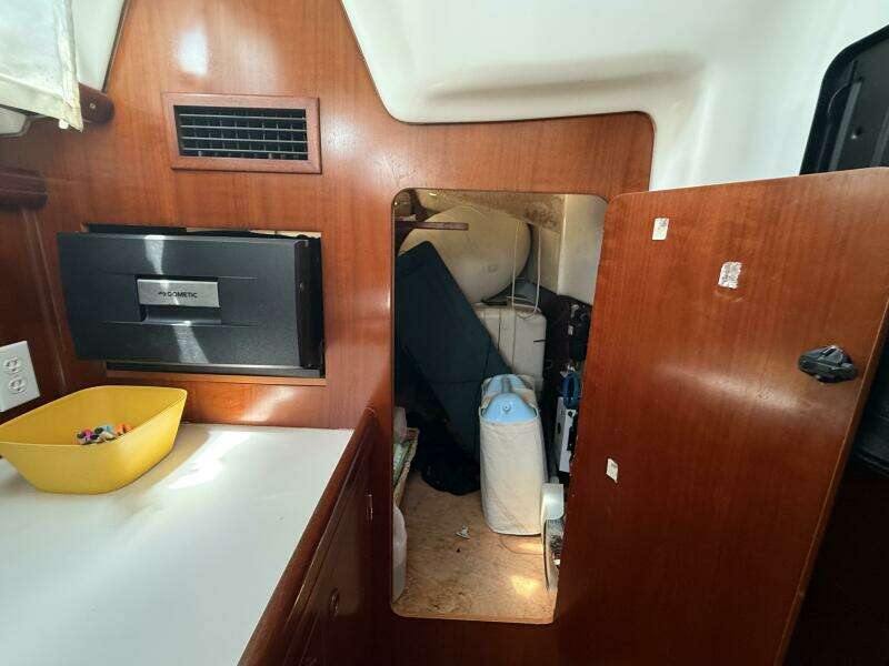 Traveler 47ft Beneteau Yacht For Sale