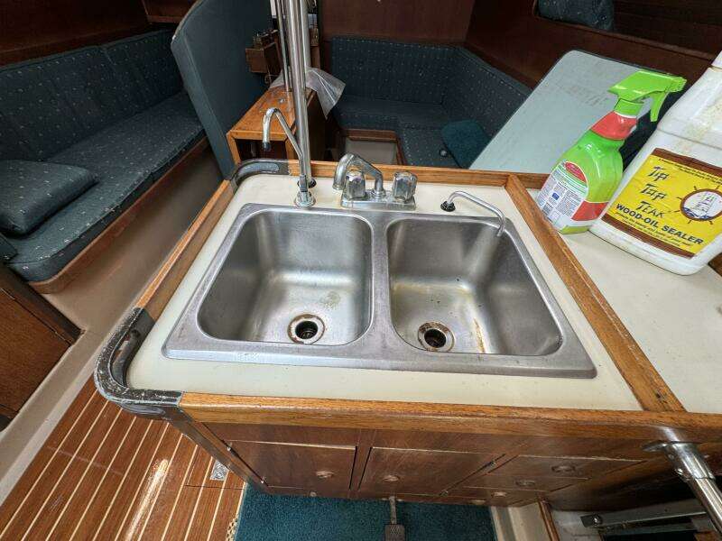 41ft C amp C Yacht For Sale