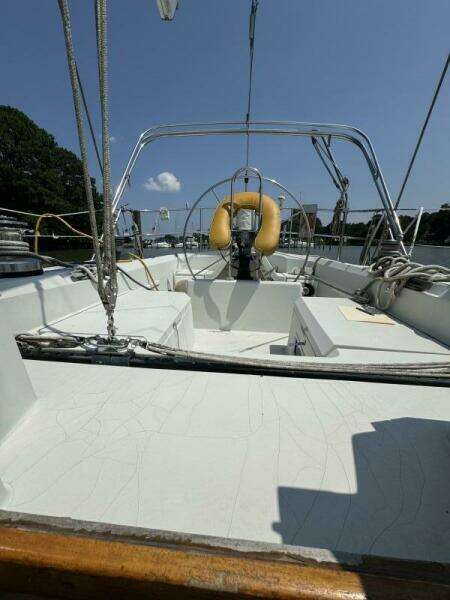 41ft C amp C Yacht For Sale