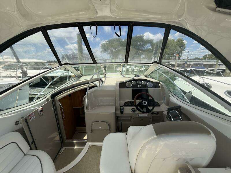 29ft Sea Ray Yacht For Sale