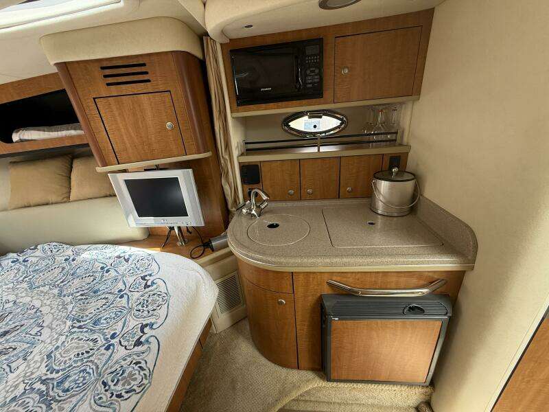 29ft Sea Ray Yacht For Sale
