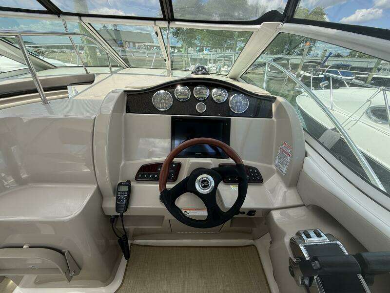 29ft Sea Ray Yacht For Sale