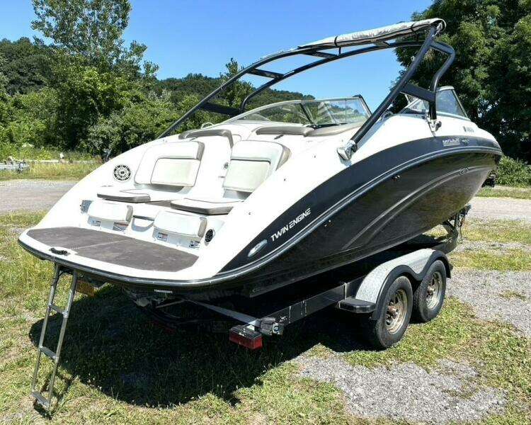 24ft Yamaha Boats Yacht For Sale
