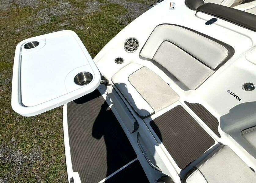 24ft Yamaha Boats Yacht For Sale