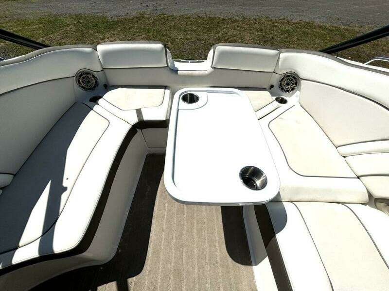 24ft Yamaha Boats Yacht For Sale