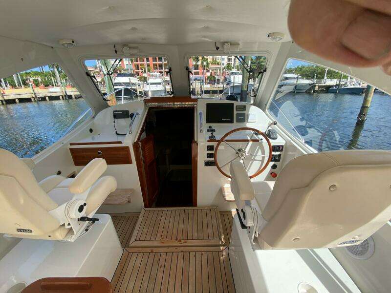 Glory 34ft MJM Yacht For Sale