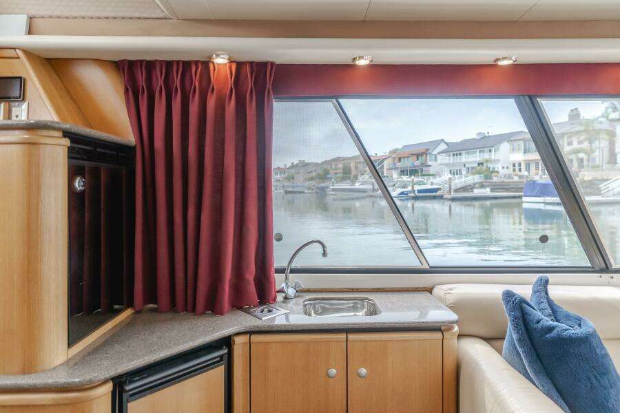 COFFEY TO COCKTAILS II 47ft Bayliner Yacht For Sale