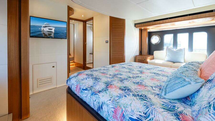 Just Joanne 58ft Absolute Yacht For Sale