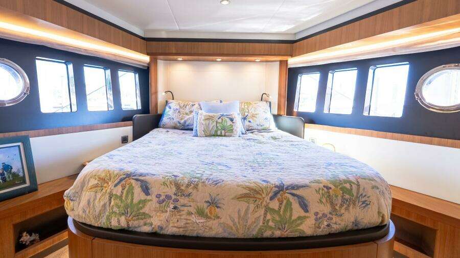 Just Joanne 58ft Absolute Yacht For Sale