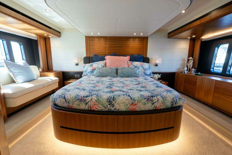 Just Joanne 58ft Absolute Yacht For Sale