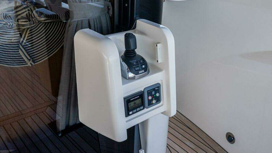 Just Joanne 58ft Absolute Yacht For Sale