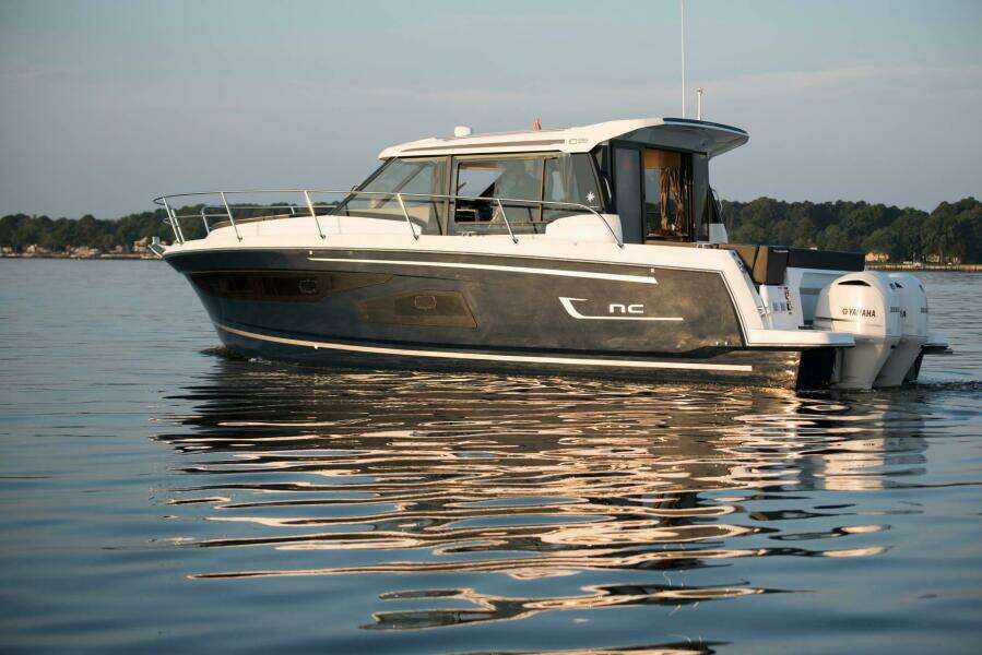SaaSea 33ft Jeanneau Yacht For Sale