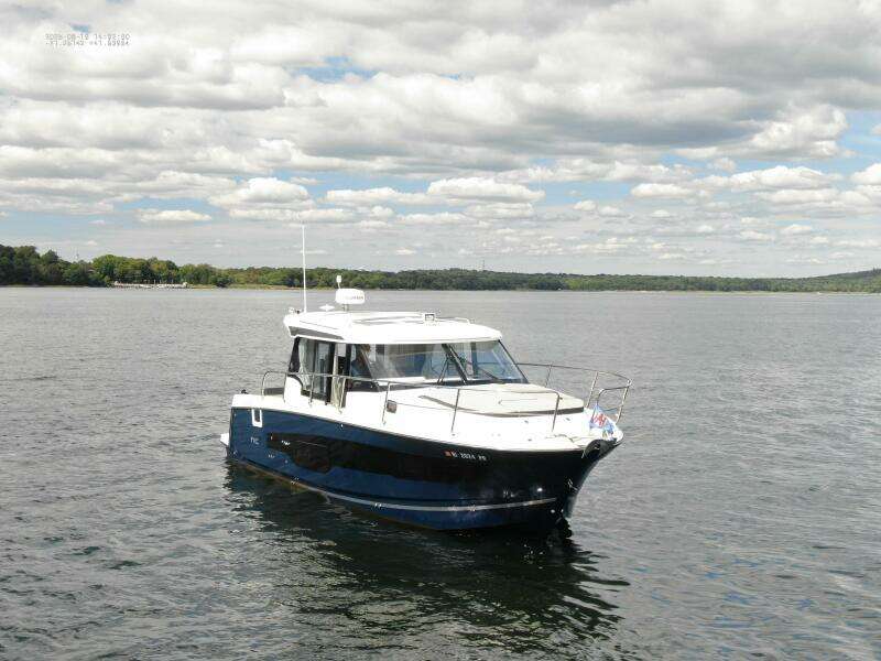 SaaSea 33ft Jeanneau Yacht For Sale