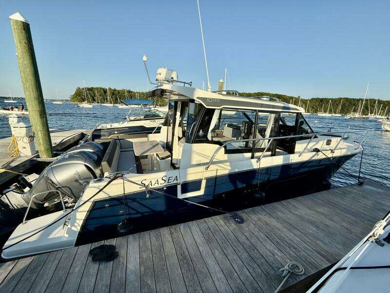 SaaSea 33ft Jeanneau Yacht For Sale