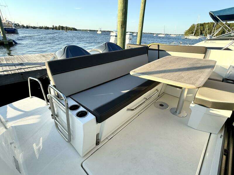 SaaSea 33ft Jeanneau Yacht For Sale