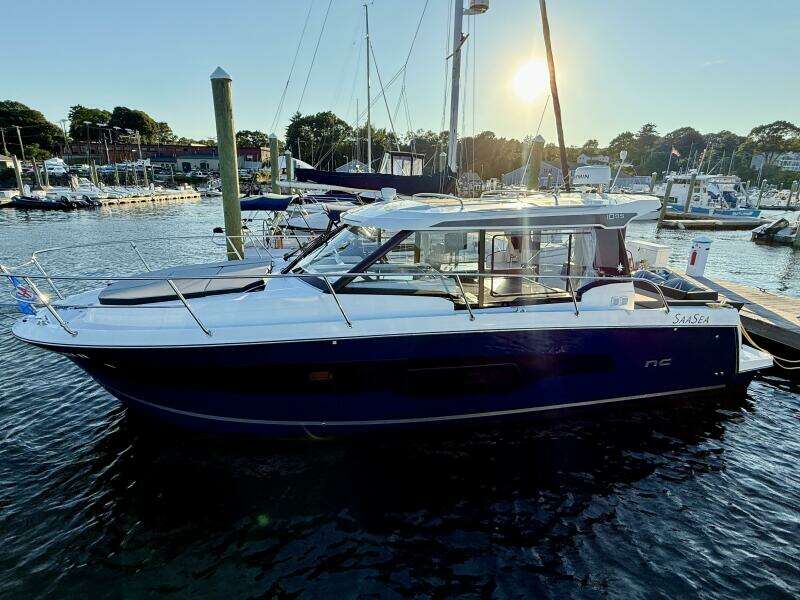 SaaSea 33ft Jeanneau Yacht For Sale
