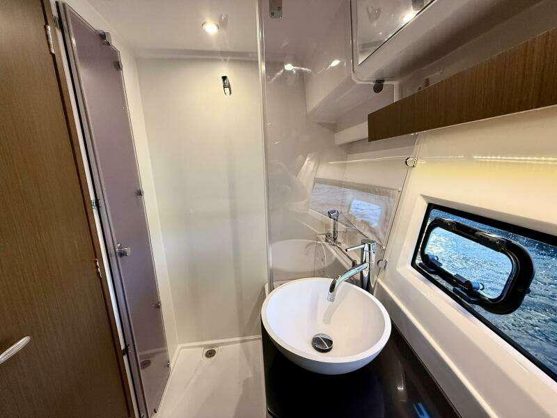 SaaSea 33ft Jeanneau Yacht For Sale