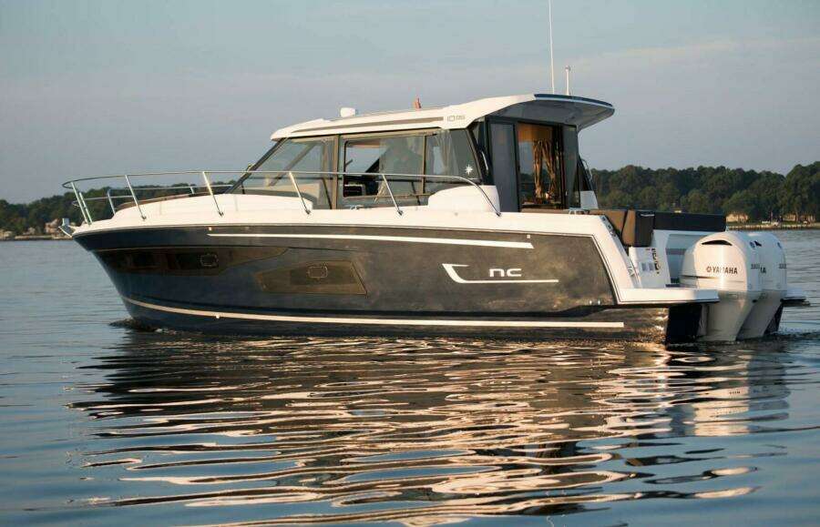 SaaSea 33ft Jeanneau Yacht For Sale