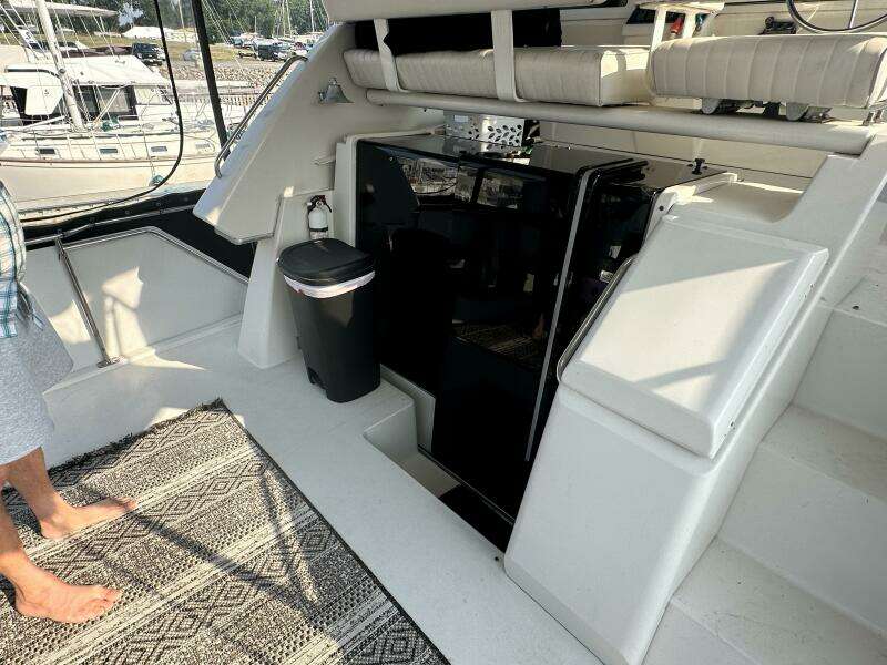 35ft Carver Yacht For Sale