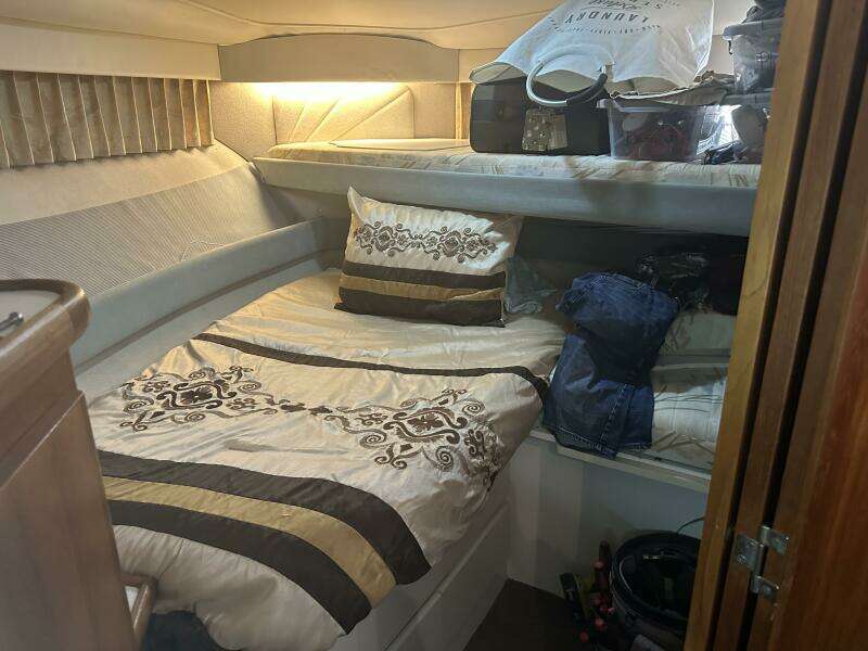 35ft Carver Yacht For Sale