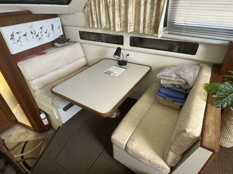 35ft Carver Yacht For Sale