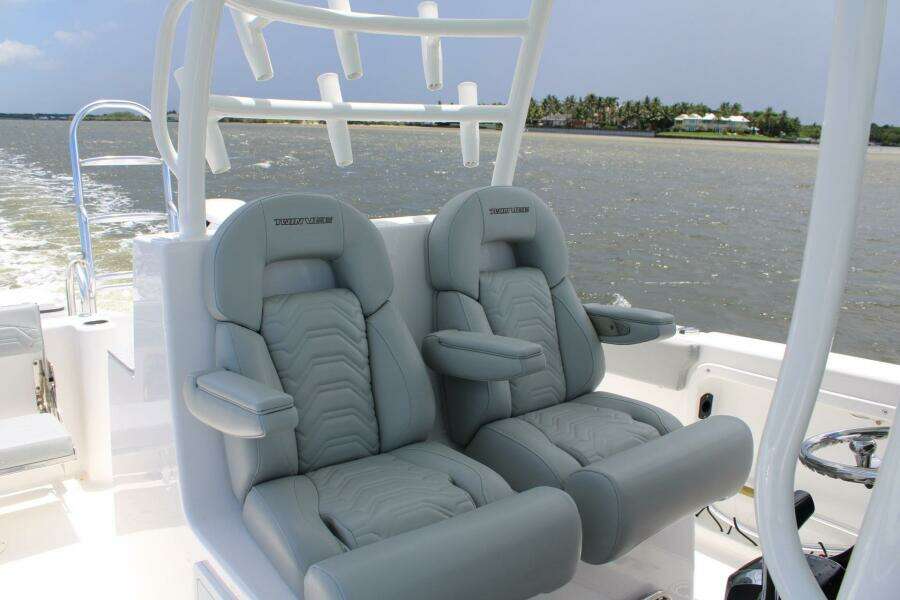 Helm Seating