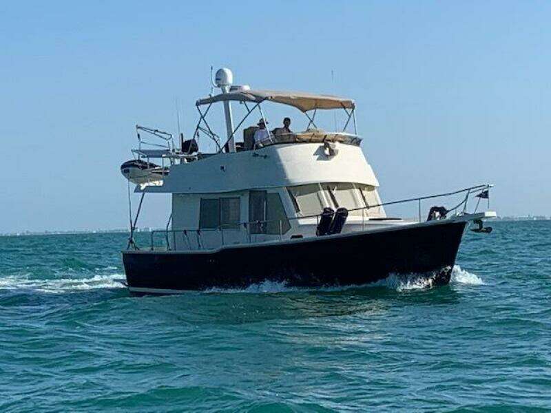 Sapphire 34ft Mainship Yacht For Sale